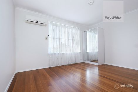 Property photo of 24 Lorraine Crescent Jacana VIC 3047