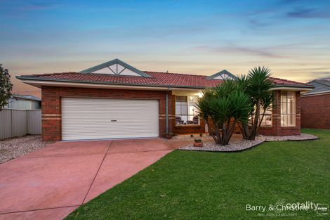 Property photo of 34 Spring Circuit Pakenham VIC 3810