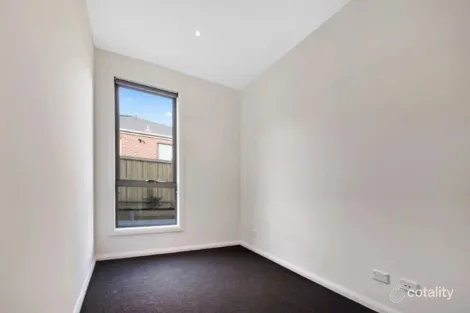 Property photo of 2/4 Vangelica Way South Morang VIC 3752