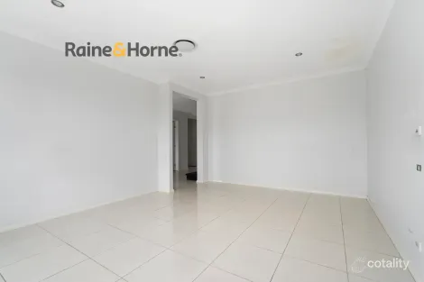 Property photo of 4 Fanflower Avenue Denham Court NSW 2565