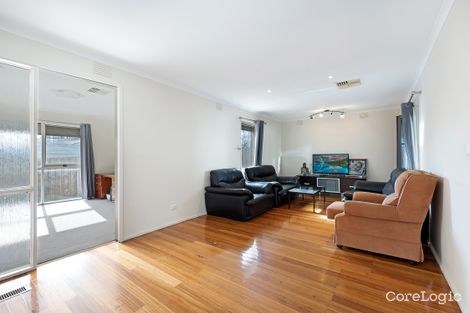 Property photo of 9 Gore Rise Endeavour Hills VIC 3802