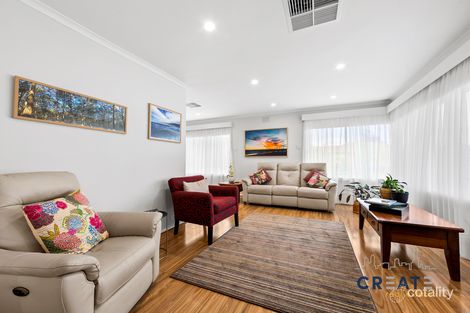 Property photo of 3 Woburn Close Kealba VIC 3021