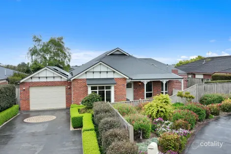 12 Lyndhurst Sq, Drouin, VIC 3818