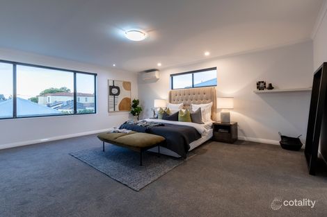 Property photo of 4/118 Huntriss Road Karrinyup WA 6018