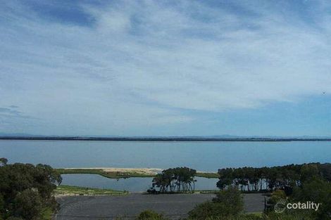 Property photo of 95 Wattle Grove Loch Sport VIC 3851