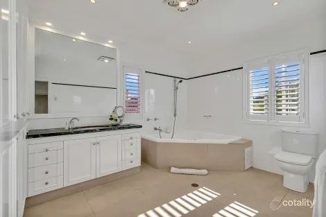 Property photo of 93 Ryans Road St Lucia QLD 4067