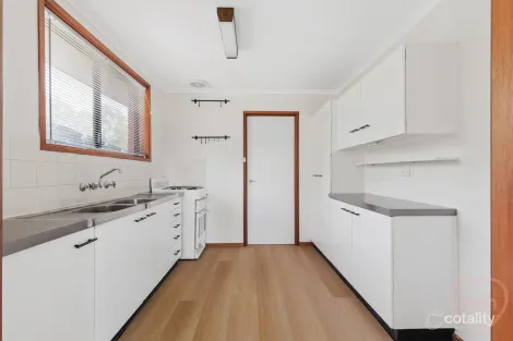 Property photo of 39 Wrenfordsley Place Latham ACT 2615