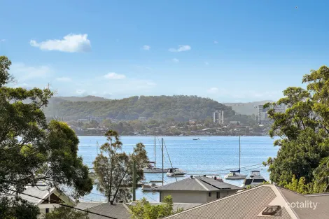 Property photo of 34 Patrick Crescent Saratoga NSW 2251