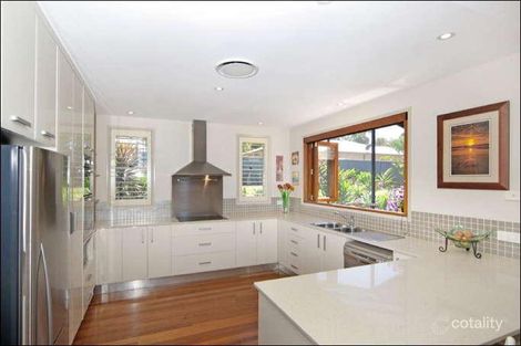 Property photo of 17 Wallum Crescent Woongarrah NSW 2259
