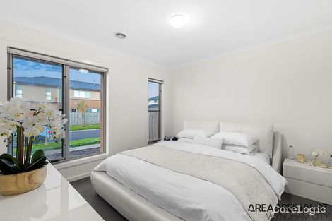 Property photo of 27 Columbus Street Point Cook VIC 3030