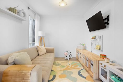 Property photo of 16 Barron Court Hillcrest QLD 4118