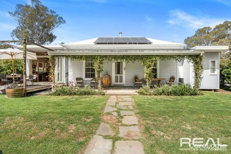 Property photo of 2 Frederick Place Auburn SA 5451