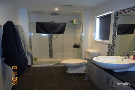 Property photo of 32/40 McCubbin Way Caroline Springs VIC 3023
