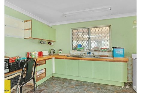 Property photo of 31 Colne Way Girrawheen WA 6064