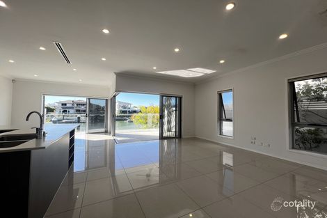 Property photo of 2/17 South Quay Drive Biggera Waters QLD 4216