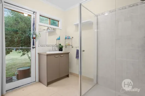 Property photo of 3 Cathedral Close Buxton VIC 3711