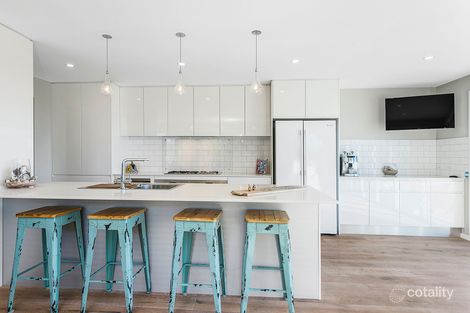 Property photo of 30 Main Street Crescent Head NSW 2440