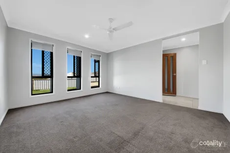 Property photo of 41 Dartmouth Close Clinton QLD 4680