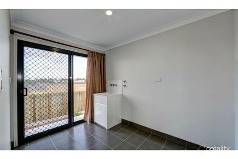 Property photo of 35 Mokera Street Coral Cove QLD 4670