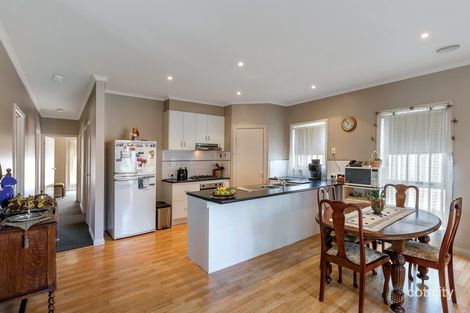 Property photo of 59 Stirling Drive Lake Gardens VIC 3355