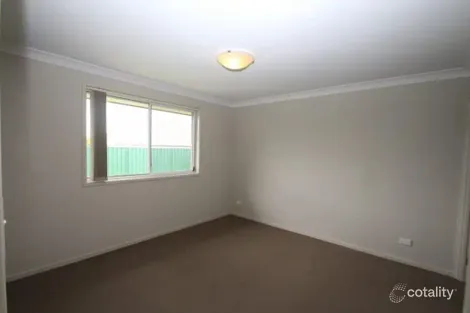 Property photo of 24 Mileham Circuit Rutherford NSW 2320