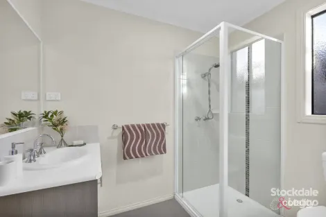 Property photo of 77 Diamond Parade Skye VIC 3977