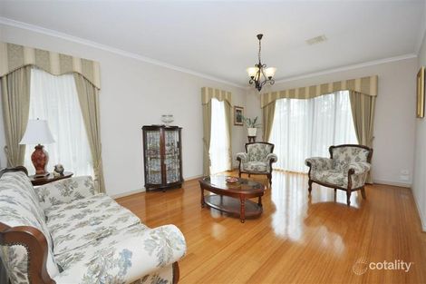 Property photo of 5 Ravenhill Boulevard Roxburgh Park VIC 3064