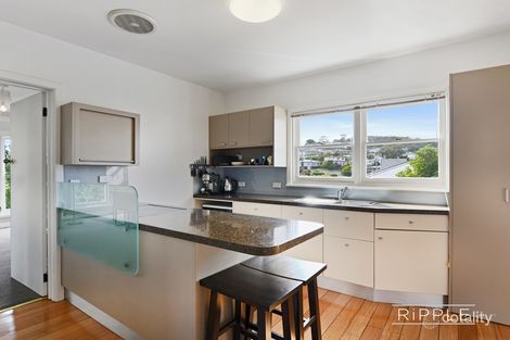 Property photo of 2 Bartlett Place Lindisfarne TAS 7015