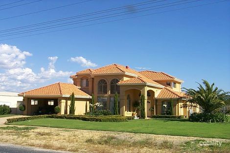 98 Benmuni Rd, Wanneroo, WA 6065