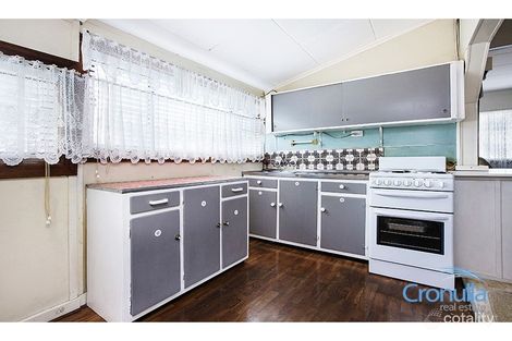 Property photo of 10 Captain Cook Drive Kurnell NSW 2231