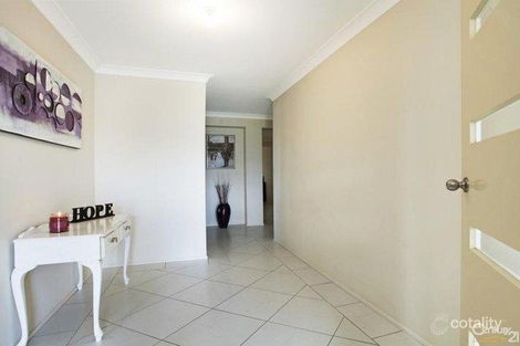 Property photo of 15 Alloway Circuit Largs NSW 2320