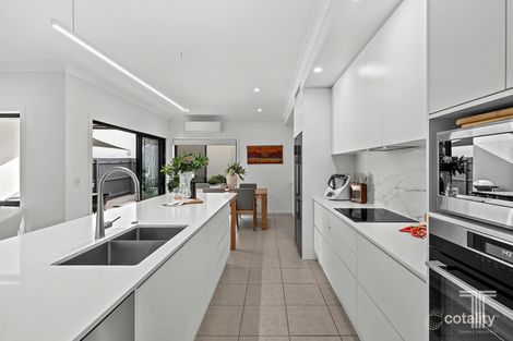 Property photo of 103/16 Surbiton Court Carindale QLD 4152