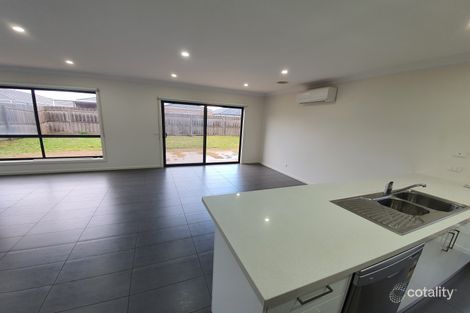 Property photo of 28 Norwood Avenue Weir Views VIC 3338