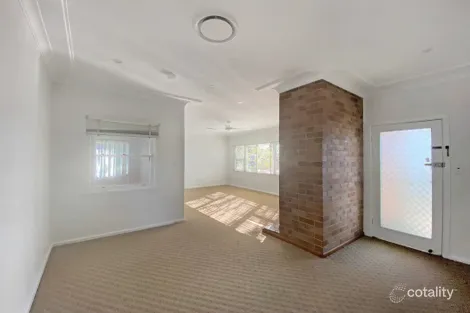 Property photo of 1 Evans Parade Lapstone NSW 2773