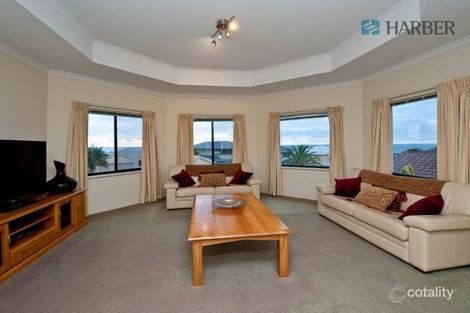 Property photo of 11 Volunteer Place Ocean Reef WA 6027