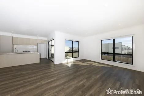 Property photo of 113 Fusion Circuit Cranbourne West VIC 3977
