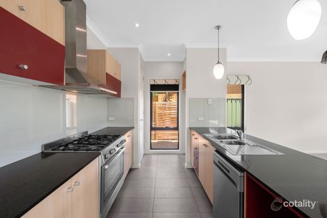 Property photo of 14 Gardenia Way Caroline Springs VIC 3023