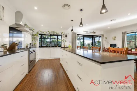 7 Ajax Dr, Wandina, WA 6530