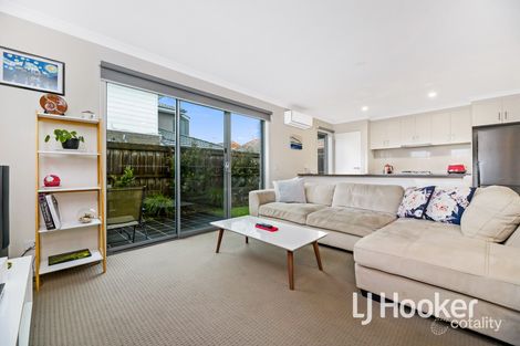 Property photo of 6 Nemo Street Pakenham VIC 3810