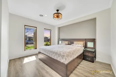 Property photo of 66 Papas View Wyndham Vale VIC 3024