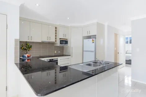 Property photo of 4/35 Queen Street Bongaree QLD 4507