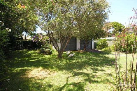 Property photo of 35 Poplars Avenue Bateau Bay NSW 2261