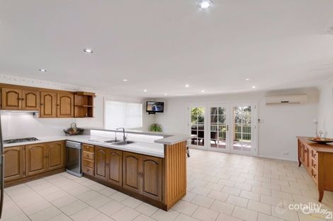 18 Green Pde, Valley Heights, NSW 2777