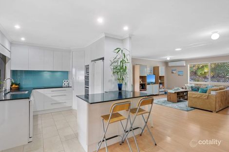 Property photo of 6 Duesbury Crescent Edens Landing QLD 4207