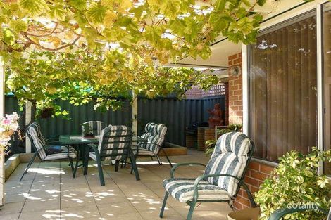 18 Towncentre Dr, Thornlie, WA 6108