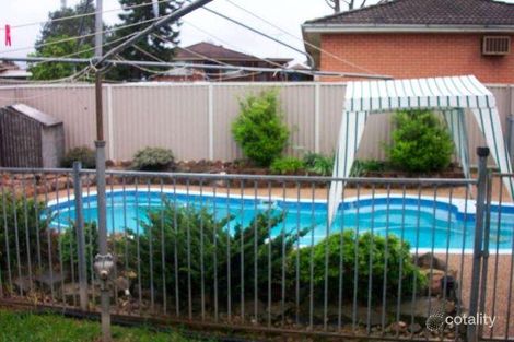 Property photo of 5 Salamaua Place Glenfield NSW 2167