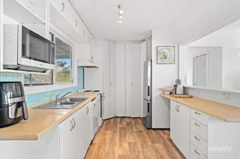 Property photo of 36 Cary Crescent Springfield NSW 2250