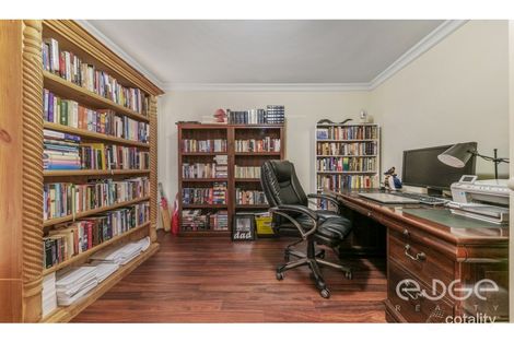 1 Chestnut Gr, Blakeview, SA 5114