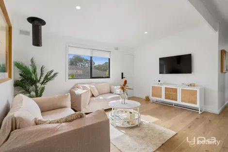 Property photo of 28 Eugenia Street Rye VIC 3941