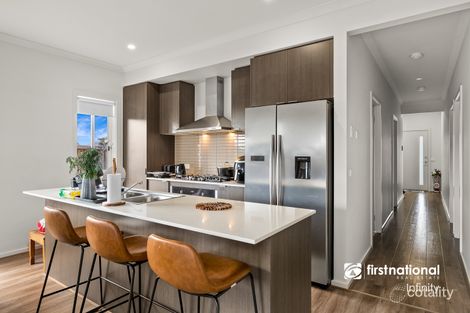 Property photo of 112 Farm Road Werribee VIC 3030